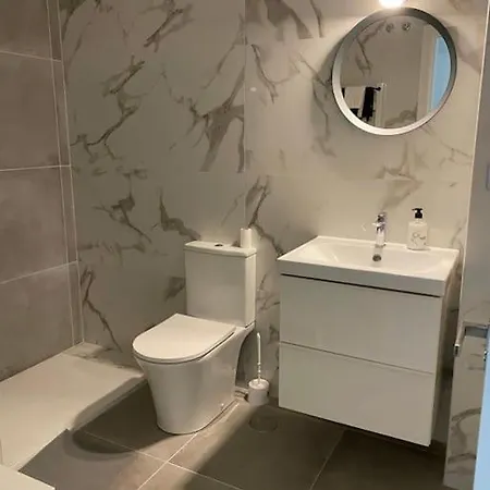 Apartment Modern 1 Bed In Port & Pool *