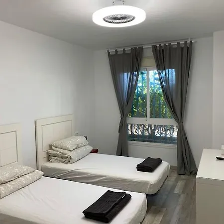 Modern 1 Bed In Port & Pool Apartment Estepona